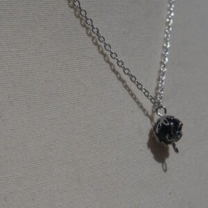 Simple Black Pearl Necklace